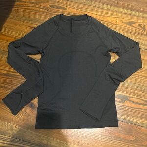 Lululemon Swiftly Tech Long-Sleeve Shirt size 2